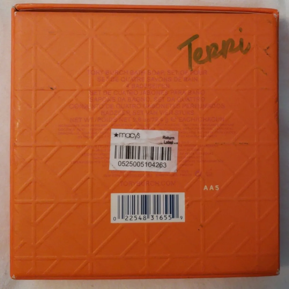 Tory Burch Soap Set - Picture 4 of 4